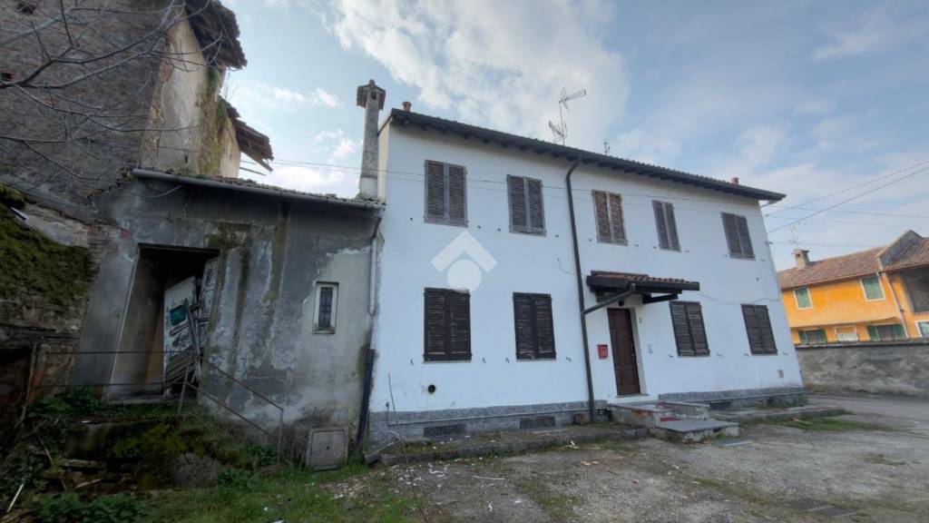 appartamento in vendita a Gambarana