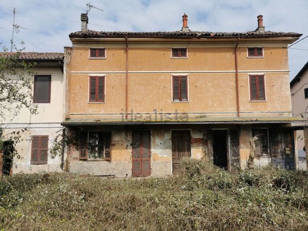 appartamento in vendita a Gambarana