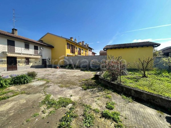 appartamento in vendita a Gambolò in zona Garbana