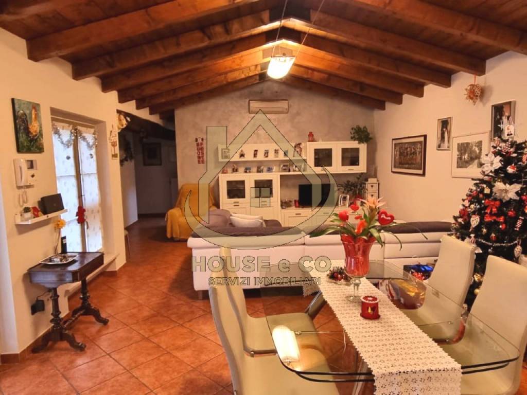 appartamento in vendita a Gambolò