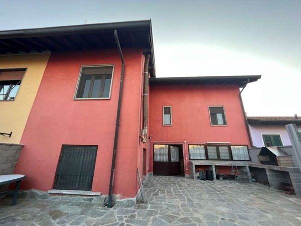 casa indipendente in vendita a Gambolò