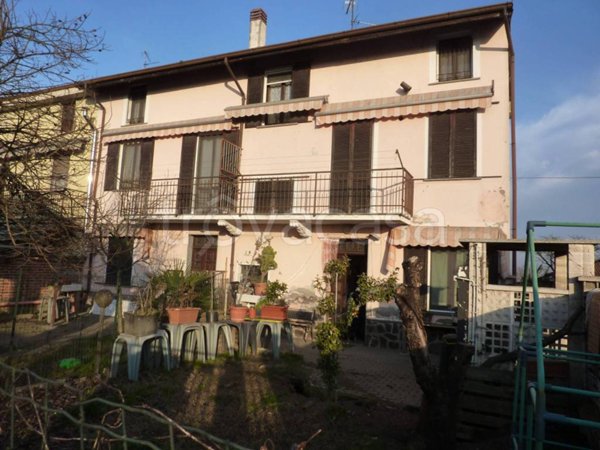 casa indipendente in vendita a Gambolò