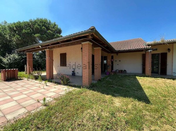 appartamento in vendita a Gambolò in zona Garbana