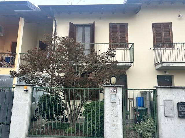 casa indipendente in vendita a Gambolò