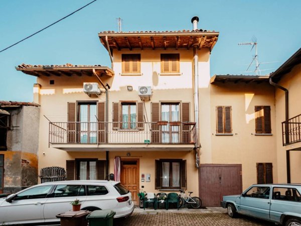casa indipendente in vendita a Gambolò