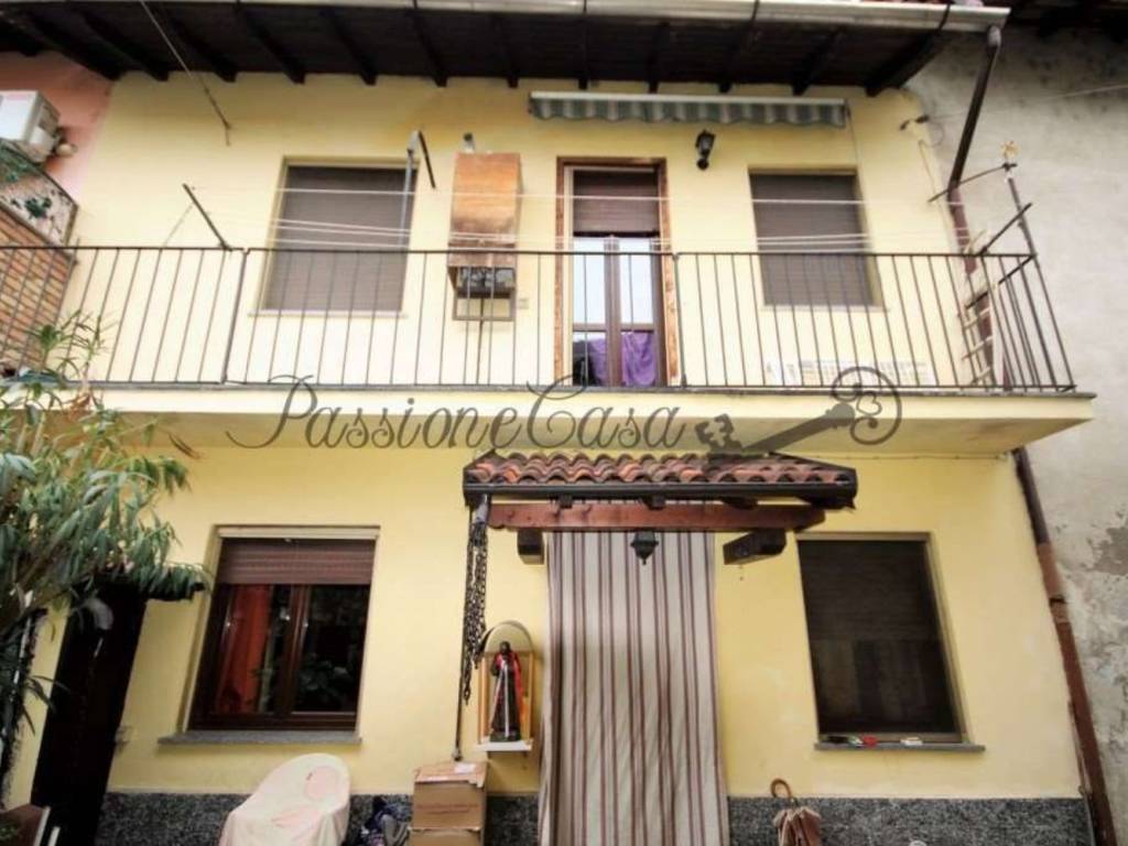 esavano in vendita a Gambolò