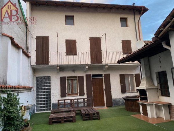 casa indipendente in vendita a Gambolò