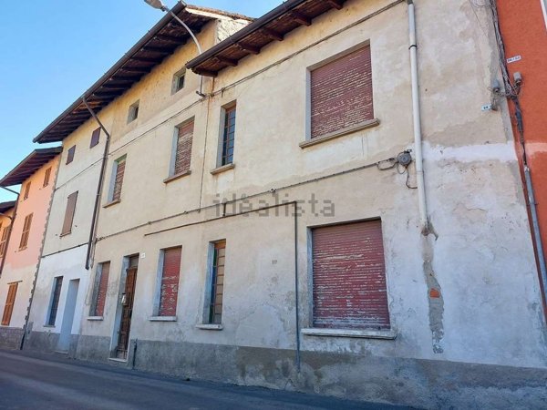 casa indipendente in vendita a Gambolò