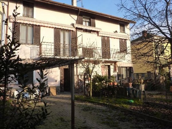 casa indipendente in vendita a Gambolò