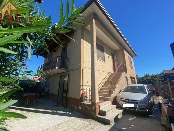 casa indipendente in vendita a Gambolò