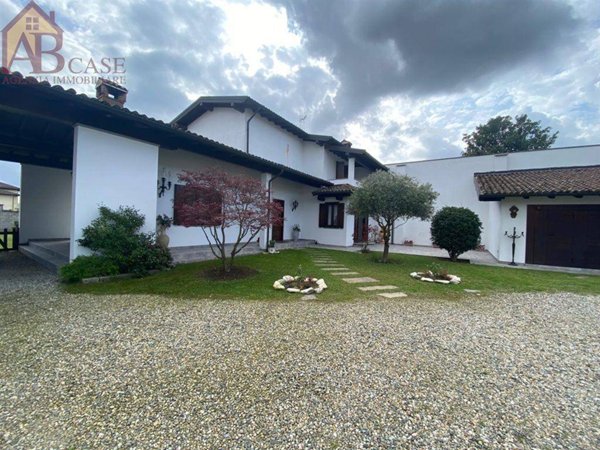 casa indipendente in vendita a Gambolò