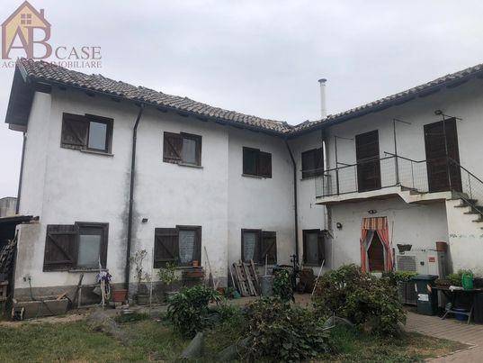 casa indipendente in vendita a Gambolò