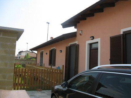 casa indipendente in vendita a Gambolò