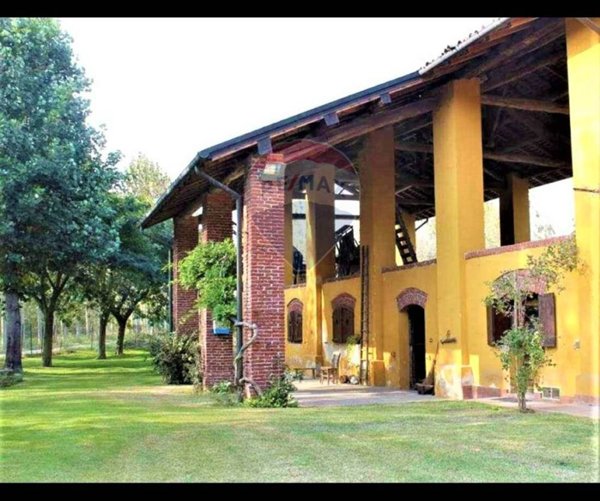 casa indipendente in vendita a Gambolò