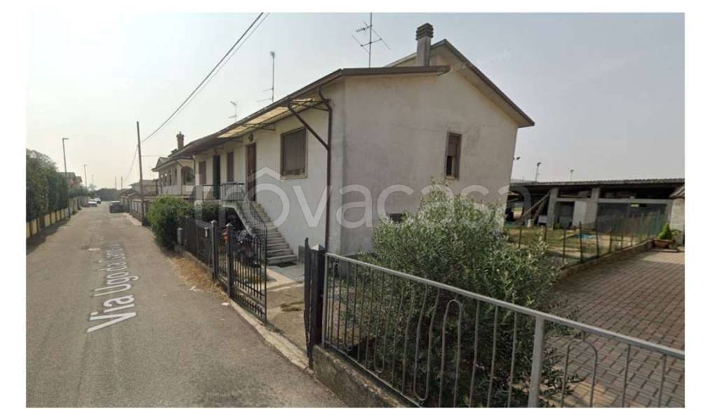 appartamento in vendita a Gambolò in zona Belcreda
