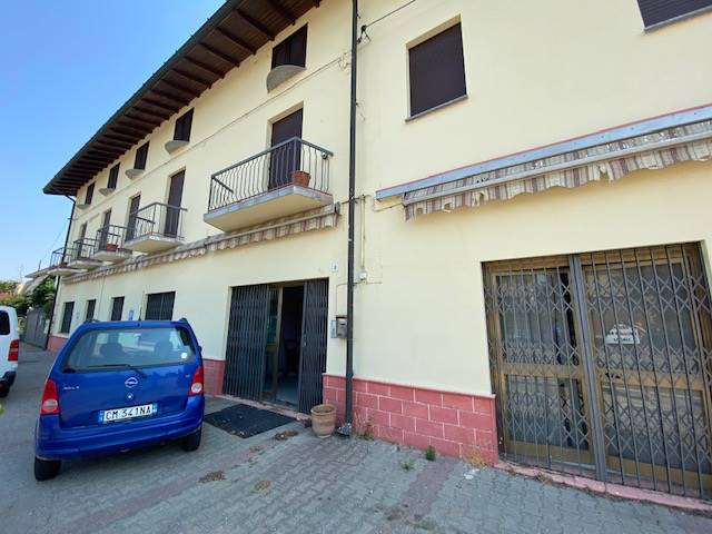 negozio in vendita a Gambolò