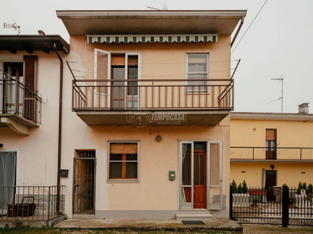 appartamento in vendita a Gambolò