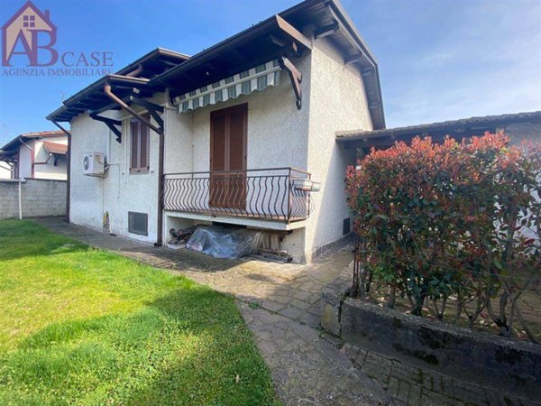 casa indipendente in vendita a Gambolò