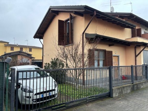 appartamento in vendita a Gambolò