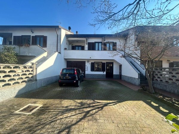 casa indipendente in vendita a Gambolò