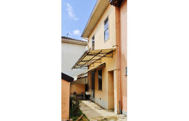 casa indipendente in vendita a Gambolò