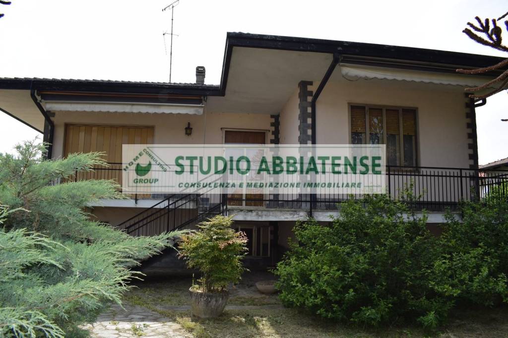 casa indipendente in vendita a Gambolò