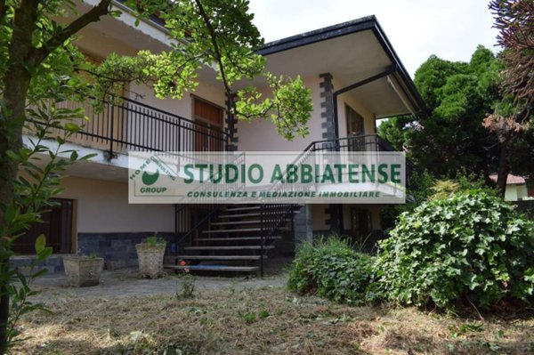 casa indipendente in vendita a Gambolò