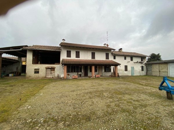 appartamento in vendita a Gambolò in zona Garbana