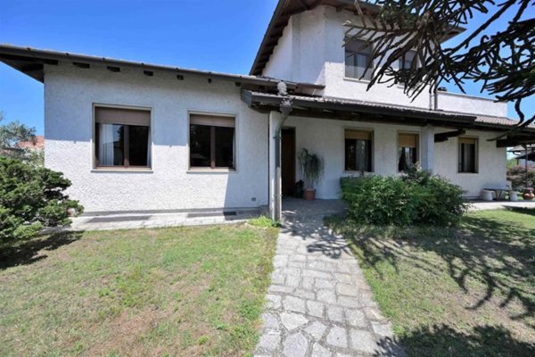 casa indipendente in vendita a Gambolò
