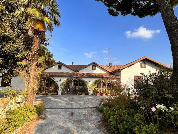 casa indipendente in vendita a Gambolò