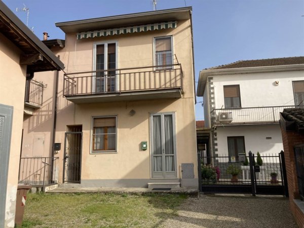casa indipendente in vendita a Gambolò