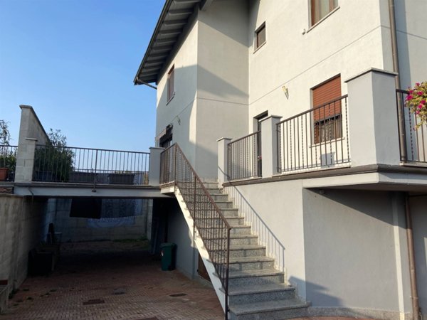 casa indipendente in vendita a Gambolò
