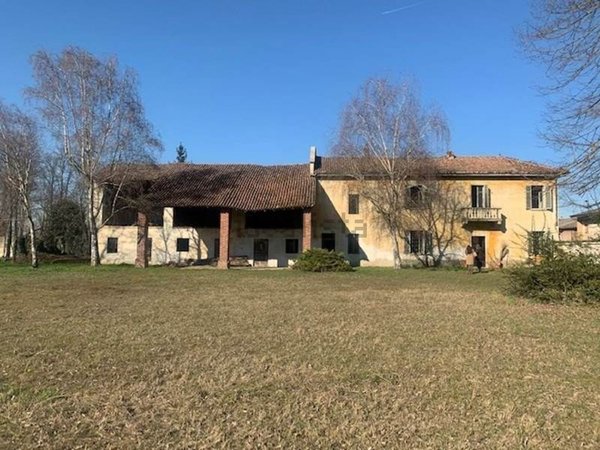 esavano in vendita a Gambolò