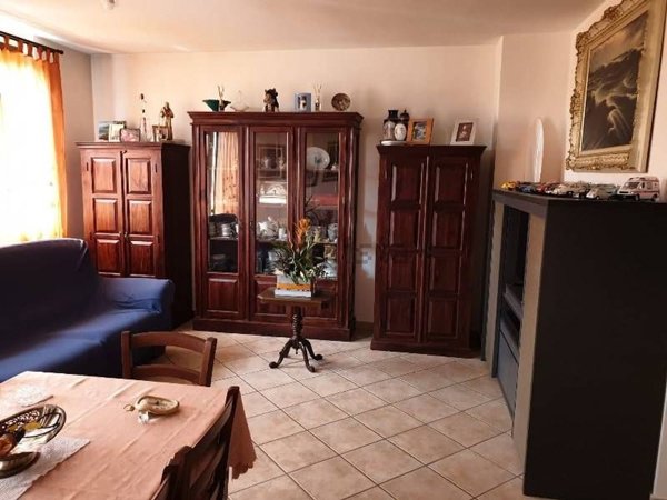 casa indipendente in vendita a Gambolò