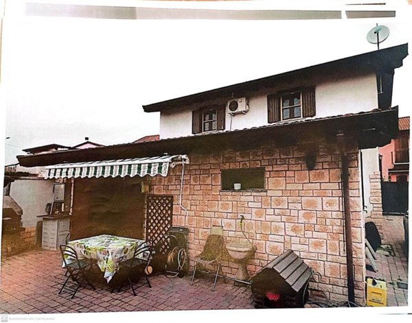 casa indipendente in vendita a Gambolò