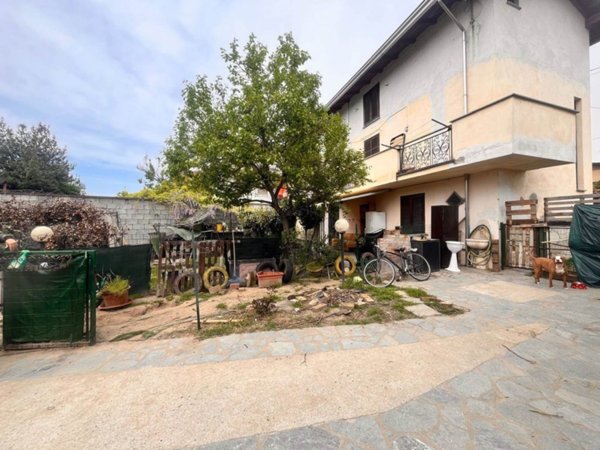 casa indipendente in vendita a Gambolò