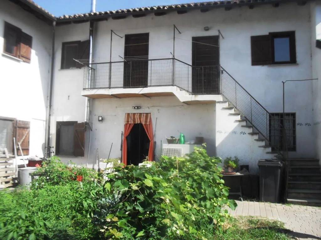 casa indipendente in vendita a Gambolò in zona Garbana
