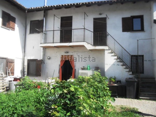 appartamento in vendita a Gambolò in zona Garbana