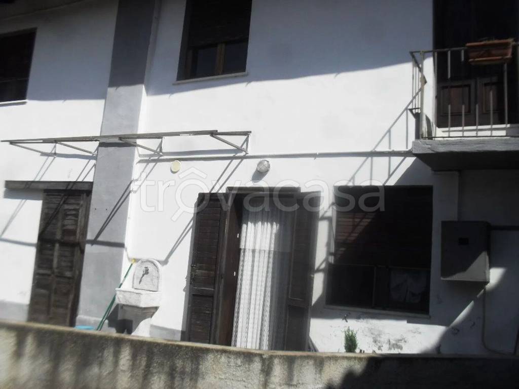 casa indipendente in vendita a Gambolò