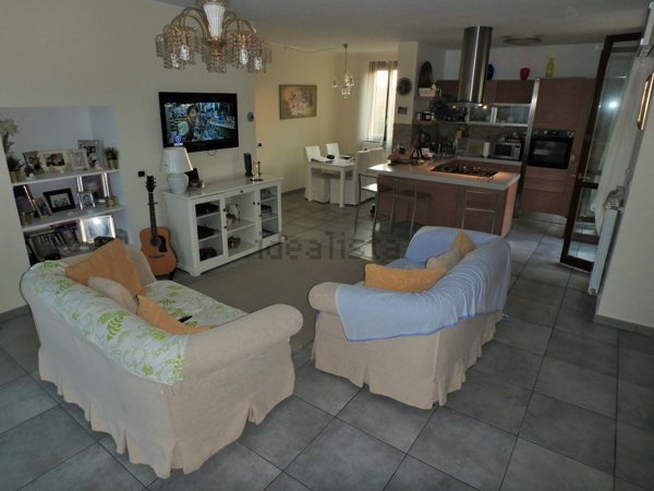 casa indipendente in vendita a Gambolò