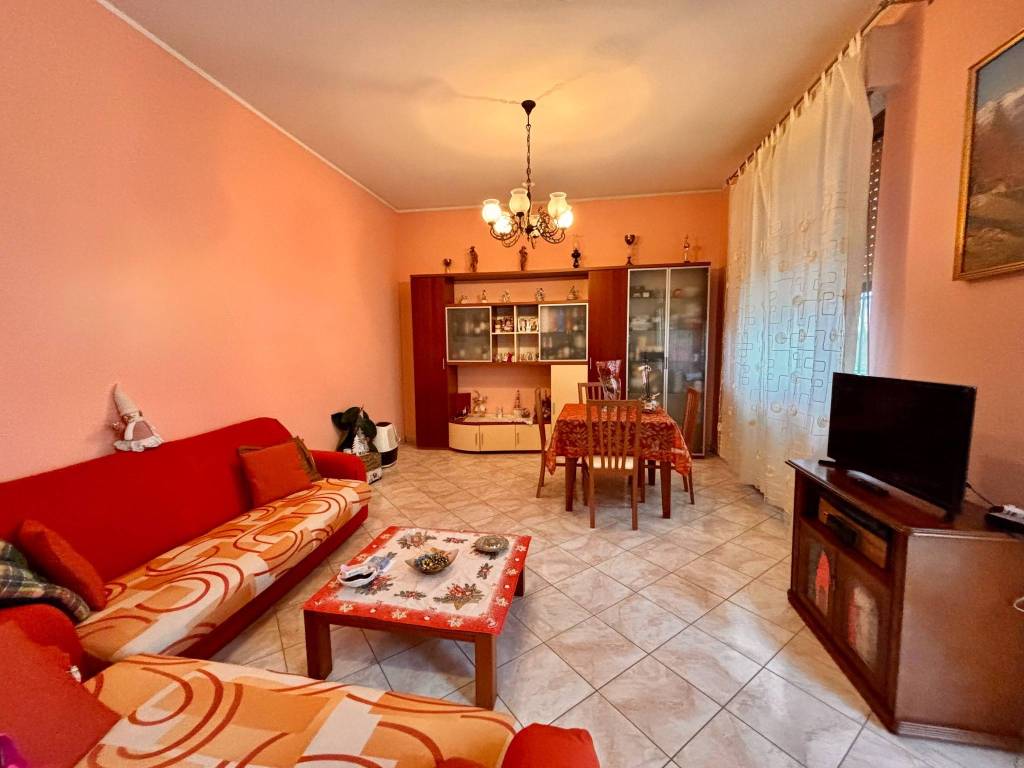 casa indipendente in vendita a Gambolò