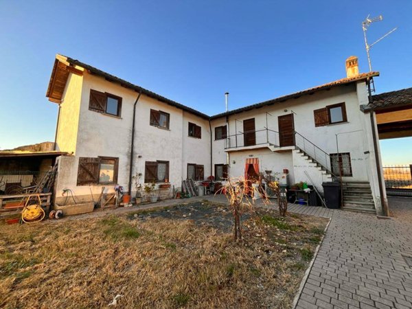casa indipendente in vendita a Gambolò