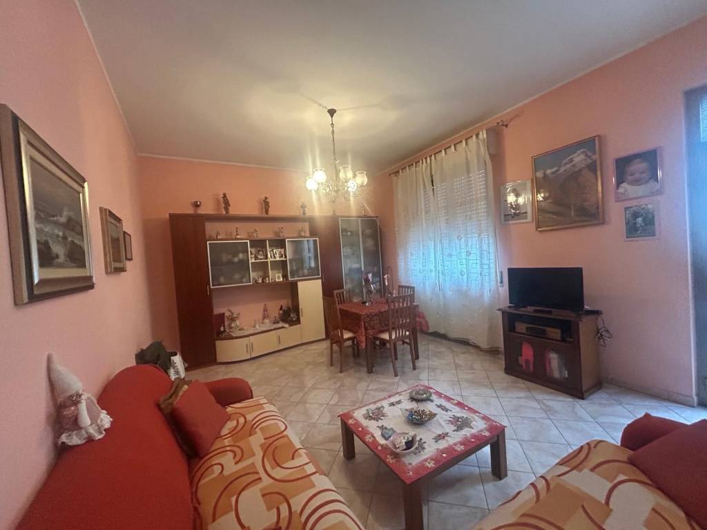 casa indipendente in vendita a Gambolò