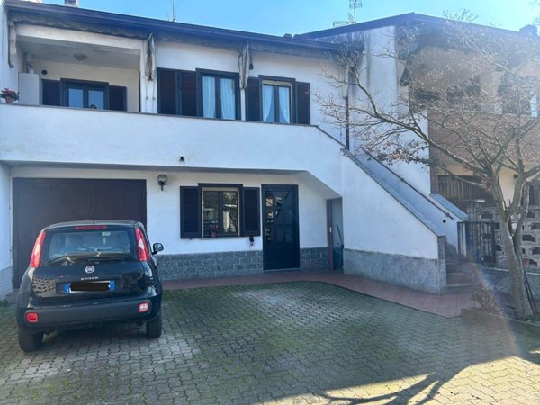 casa indipendente in vendita a Gambolò