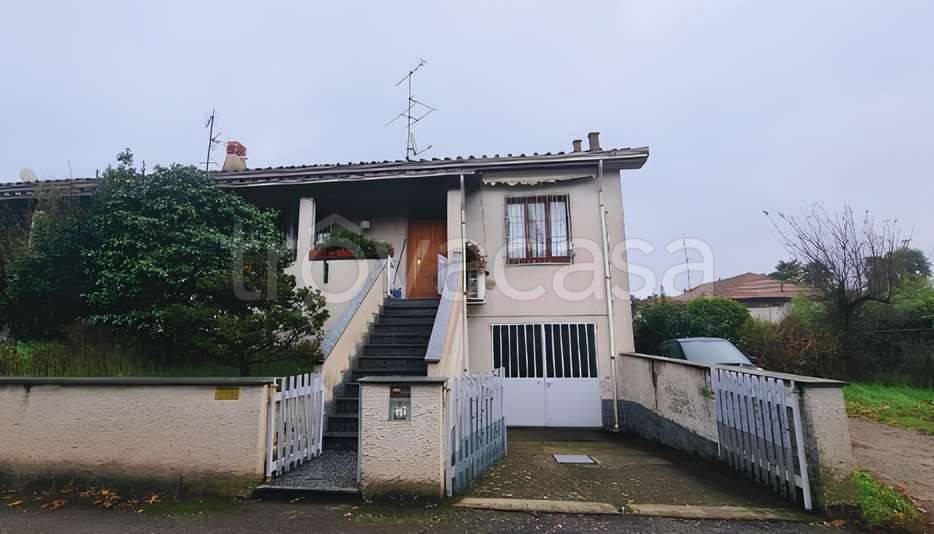 casa indipendente in vendita a Gambolò