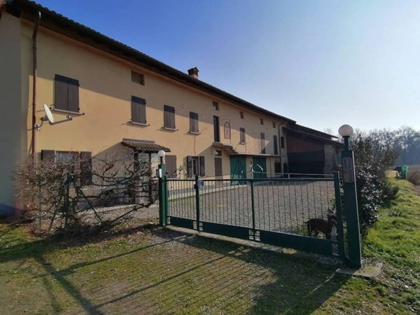 casa indipendente in vendita a Gambolò