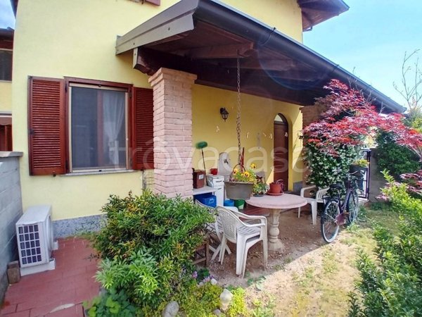 casa indipendente in vendita a Gambolò