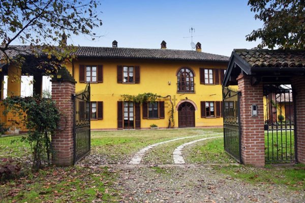 casale in vendita a Gambolò