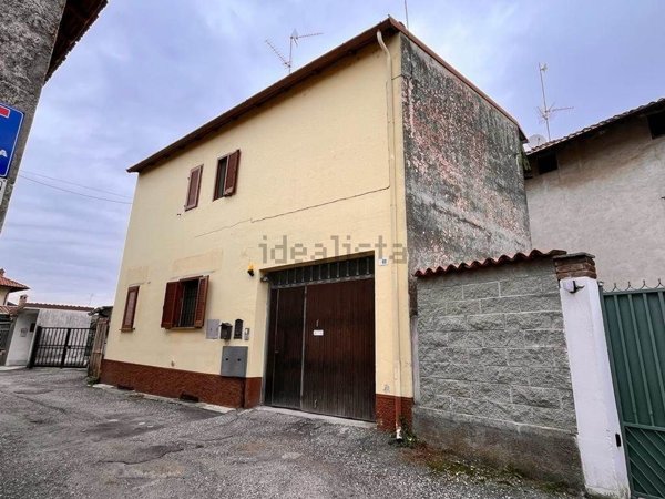 casa indipendente in vendita a Gambolò