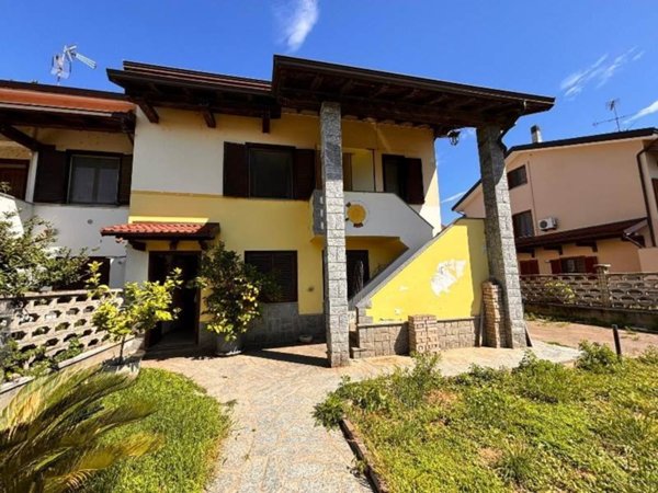 casa indipendente in vendita a Gambolò